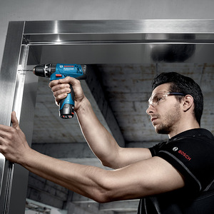 Perceuse-visseuse sans fil <span class=keywords><strong>BOSH</strong></span> GSR120-LI - Visseuse électrique sans balais avec batterie lithium-ion pour projets domestiques et de bricolage - Product Image 3