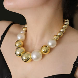 Collar redondo con cuentas doradas y blancas, diseño geométrico de perlas, conjunto de joyería para uso diario para mujer - Product Image 5