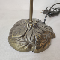 Lampe de table décorative moderne TFT-1156 à 2 lumières en verre teinté avec motif floral, cadre métallique et ampoule à incandescence