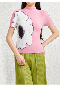 Nouvelle Collection Été PY : Haut Plissé Miyake Élégant et Luxueux pour Femme, Motif Floral Grande Taille, Col Montant – Vente en Gros en Ligne - Product Image 5