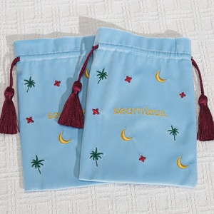 Vendita calda borsa con coulisse in velluto con Logo personalizzato stampato di lusso tarocchi regalo regalo di lusso gioielli cosmetici da imballaggio in polvere borsa in velluto - Product Image 5