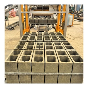 Máquina para Fabricar Ladrillos Huecos de Hormigón HF Qt12-15, Línea de Producción de Bloques de Cemento con PLC, Totalmente Automática e Hidráulica para Pavimentos - Product Image 5