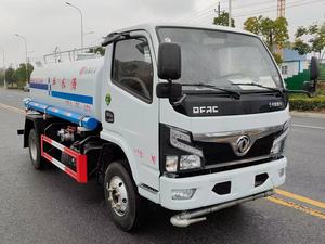 Camion-citerne à eau diesel Dongfeng 4x2 5CBM avec buses de pulvérisation multiples pour le nettoyage des routes - Product Image 2