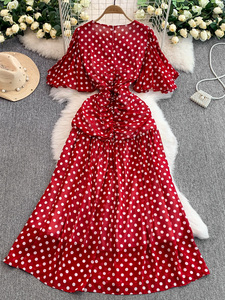 <span class=keywords><strong>Robe</strong></span> en mousseline de soie vintage à <span class=keywords><strong>pois</strong></span> rouges à manches évasées amincissante pour femmes Design d'été - Product Image 4