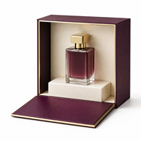 Coffret de boîtes en papier haut de gamme pour parfums avec base à tiroir magnétique pour présentoir de parfums en showroom
