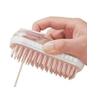 Juego de cepillos para perros y gatos BIKO, incluye dispensador de jabón y champú de material ABS+TPR, estilo clásico de masaje y aseo, DA314159 - Product Image 1