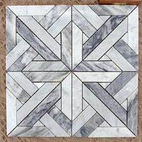 Kunstdesign Außenwand-Bodenbelag Weiß-Grauer Naturmarmor Parkett Fabrikpreis Mosaik Grafikdesign für Mehrfarbige Dekoration