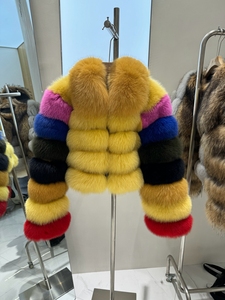 Giacca Corta in <span class=keywords><strong>Pelliccia</strong></span> di Volpe RX Furs <span class=keywords><strong>con</strong></span> Maniche Lunghe, Colletto Spesso, Cerniera a Più File, Multicolore, Stile Bubble - Product Image 2