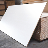 Panneau de contreplaqué stratifié blanc professionnel de 18 mm, 4x8 pieds, haute brillance, résistant à l'eau, avec finition mélamine UV, pour la décoration et les meubles