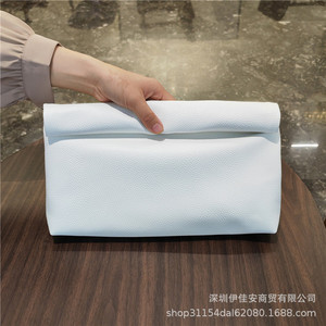 Bolso de mano con borde enrollado de cuero PU de gran capacidad estilo retro y artístico para mujer. - Product Image 2
