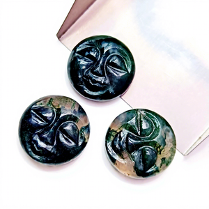 Ágata Musgosa Natural Tallada en Forma de Luna Llena de 20mm, Piedra Preciosa Lisa, Precio al por Mayor para Fabricación de Joyas, Cristal Curativo y Artesanía - Product Image 1