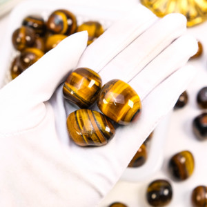 Commercio all'ingrosso lucido naturale occhio di tigre caduto pietra di cristallo Semi-preziosa artigianato in pietra per il Feng Shui - Product Image 2