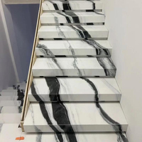Carreaux de sol en marbre blanc Panda naturel, escalier moderne en pierre pour escaliers intérieurs courbes