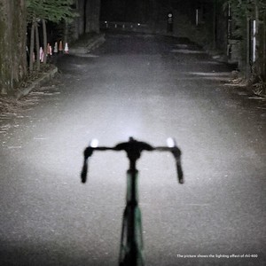 Feux <span class=keywords><strong>de</strong></span> vélo solaires TOSUOD pour la conduite <span class=keywords><strong>de</strong></span> nuit sur route et VTT – Phare avant et feu arrière haute luminosité – Équipement cycliste - Product Image 2