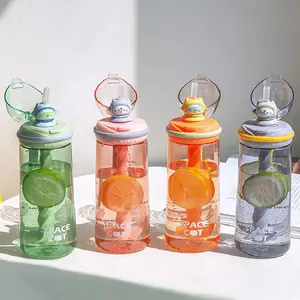 Cute 580ml newest Summer plastic cartoon water bottle with straw blending Cup children funny juice portable straw water bottle