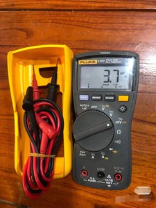 Multímetro digital Fluke 117 C usado - Product Image 4