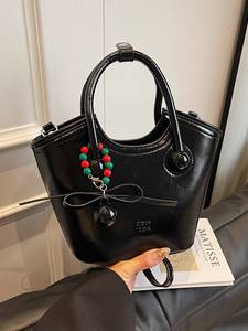 กระเป๋าถือสะพายข้างสีแดงราคาโรงงาน กระเป๋าถือทรงถังพรีเมียมสำหรับงานแต่งงาน กระเป๋าถือแบบถือหรือสะพายไหล่เดียว - Product Image 4