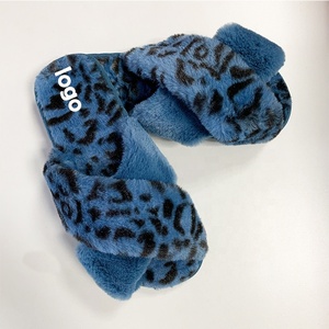 <span class=keywords><strong>Pantofole</strong></span> da <span class=keywords><strong>Donna</strong></span> Calde e Morbide con Stampa Leopardata, Ideali per l'Autunno e l'Inverno, per Uso Interno in Camera da Letto - Product Image 3