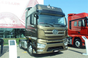 Фоу 4X2 J7, тягач, тягач Prime Mover, Новый автоматический, 4x2, пневматическая подвеска, сиденье водителя, левое рулевое управление, Евро 5 - Product Image 4