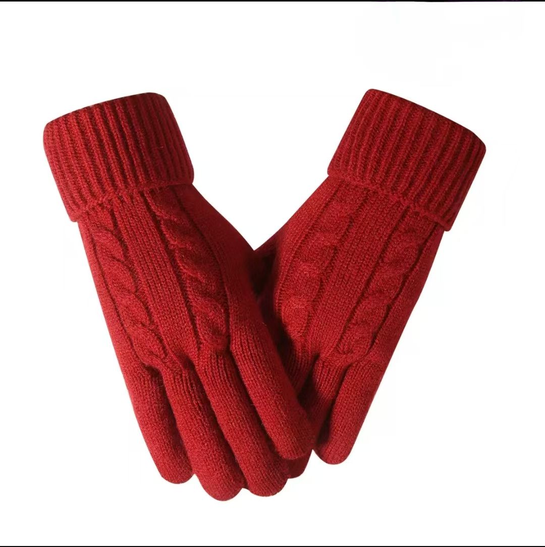 สีแดงเข้ม