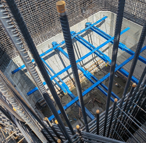 Modern Design Steel Easily Assembled Climbing Formwork System for Wall Formwork and Core Well Bridge Pier Construction