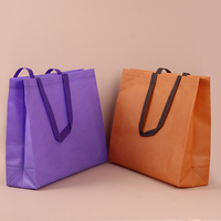 Sac de shopping personnalisé avec logo, sac non tissé réutilisable, sac fourre-tout imprimé, sac cadeau de luxe pour magasin de vêtements, vente en gros, utilisation en vrac