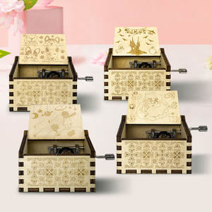 Toptan özelleştirilmiş Retro ahşap müzik kutuları birden temalı el krank DIY masa dekoratif el sanatları - Product Image 2