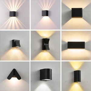 โคมไฟติดผนัง LED สองหัวแบบเหนี่ยวนำง่ายสำหรับห้องนอนกลางแจ้งโรงแรมแหล่งจ่ายไฟพลังงานแสงอาทิตย์กันน้ำและหรี่แสงได้ - Product Image 4