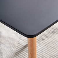 Table carrée nordique en gros, plateau noir mat, pieds en bois naturel, pieds réglables, pour la maison, restaurant, bistrot, bureau de salle à manger