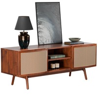 Meja TV MDF Walnut dengan Pintu Kabinet Rotan, Penyimpanan Terbuka, Konsol Media Bergaya Mid Century, Perabot Televisi Ruang Tamu