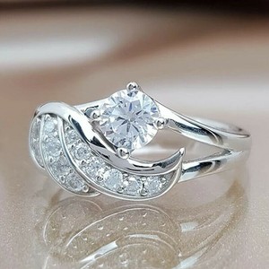 Anillo de Alas de Ángel con Incrustaciones de Circonio, Anillo de Compromiso de Plata y Oro para Mujer - Product Image 1