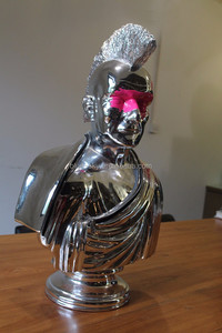 Statues de <span class=keywords><strong>buste</strong></span> en résine personnalisées en gros, sculpture de gladiateur <span class=keywords><strong>romain</strong></span> électro-plaquée <span class=keywords><strong>à</strong></span> <span class=keywords><strong>vendre</strong></span> - Product Image 4