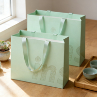 Sacs en papier recyclé de luxe avec logo personnalisé, poignées en ruban, couleur rose, personnalisables pour vêtements, cadeaux et faveurs, impression numérique
