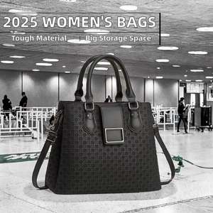 Bolsa transversal moderna y elegante, ligera, con una sola asa, unisex, hecha de PU y nailon impermeable, estilo casual. - Product Image 3