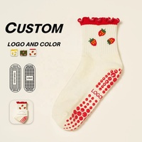 Chaussettes de Pilates Yoga Grip pour femmes avec logo personnalisé, conception libre, course à pied, broderie de dentelle d'oreille en bois d'été antidérapante pour le sport