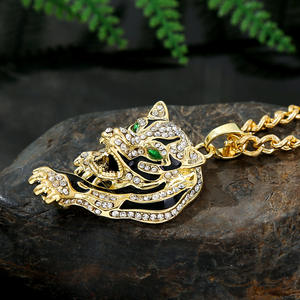 Colgante grande de cristal chapado en oro para hombre, collar de joyería de Hip Hop, con diseño de payaso, Dólar, Jefe, Reina, pistola cruzada, corazón, Rey, León - Product Image 2