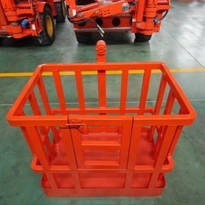 Plataforma de Trabajo Aérea Telescópica Montada en Tractor con Pluma Hidráulica Plegable para Mantenimiento Municipal y Operaciones de Servicios Públicos - Product Image 1