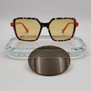 2024 unisexe fantaisie UV400 PC lunettes de soleil polarisées avec Logo personnalisé Design tendance couleurs personnalisées et services OEM/ODM - Product Image 1