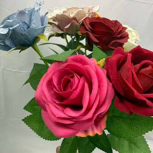 Kunstbloemen Handgemaakt Realistische Kunstmatige Rode Fluwelen Rozen Bloemknoppen Waterdicht Lichtgewicht Bruiloft Show Restaurants - Product Image 1