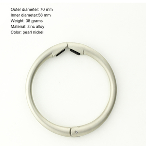 Nhà Máy Hijab Vàng Móc Đứng Bán Buôn Túi Móc Nhung Móc Móc Bangle Tùy Chỉnh Trống Nstant Túi Móc Áo - Product Image 6