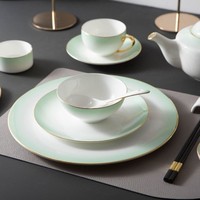 Service de table en porcelaine fine, blanc dégradé bleu, bord doré, vaisselle de luxe, assiette, bol à soupe, tasse à thé pour hôtel, restaurant, maison
