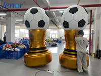 Le trophée de football gonflable peut être utilisé lors des compétitions, des événements sportifs, des festivals, des célébrations et comme décoration publicitaire.