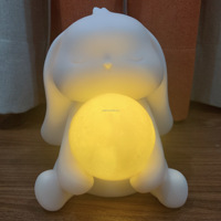 Vente en gros : Sculpture créative en résine, motif lapin, avec lumière lunaire fluide, faite à la main, à peindre soi-même (type graffiti)