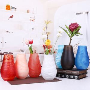 Vaso <span class=keywords><strong>in</strong></span> <span class=keywords><strong>resina</strong></span> fatto a mano di artigiani reali di buona qualità colorato solido trasparente fiore Design decorazione per la casa vaso all'ingrosso <span class=keywords><strong>vasi</strong></span> - Product Image 3