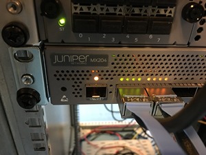 Juniper MX204-HW-BASE MX204-HWBASE-AC-FS mx204 kép AC Power 400 GBP nền tảng <span class=keywords><strong>Router</strong></span> pfsense PoE <span class=keywords><strong>VoIP</strong></span> <span class=keywords><strong>Router</strong></span> MX204-HW-BASE - Product Image 5