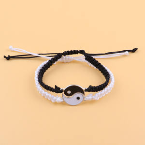 Alla moda Yin Yang <span class=keywords><strong>per</strong></span> bracciale <span class=keywords><strong>per</strong></span> coppie in bianco e nero intrecciato Tai Chi Bagua a lunga distanza Touch gioielli in lega materiale - Product Image 2