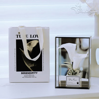 Calla lily avec boîte en verre, fleur séchée conservée, décoration de mariage, fleur artificielle calla lily immortelle