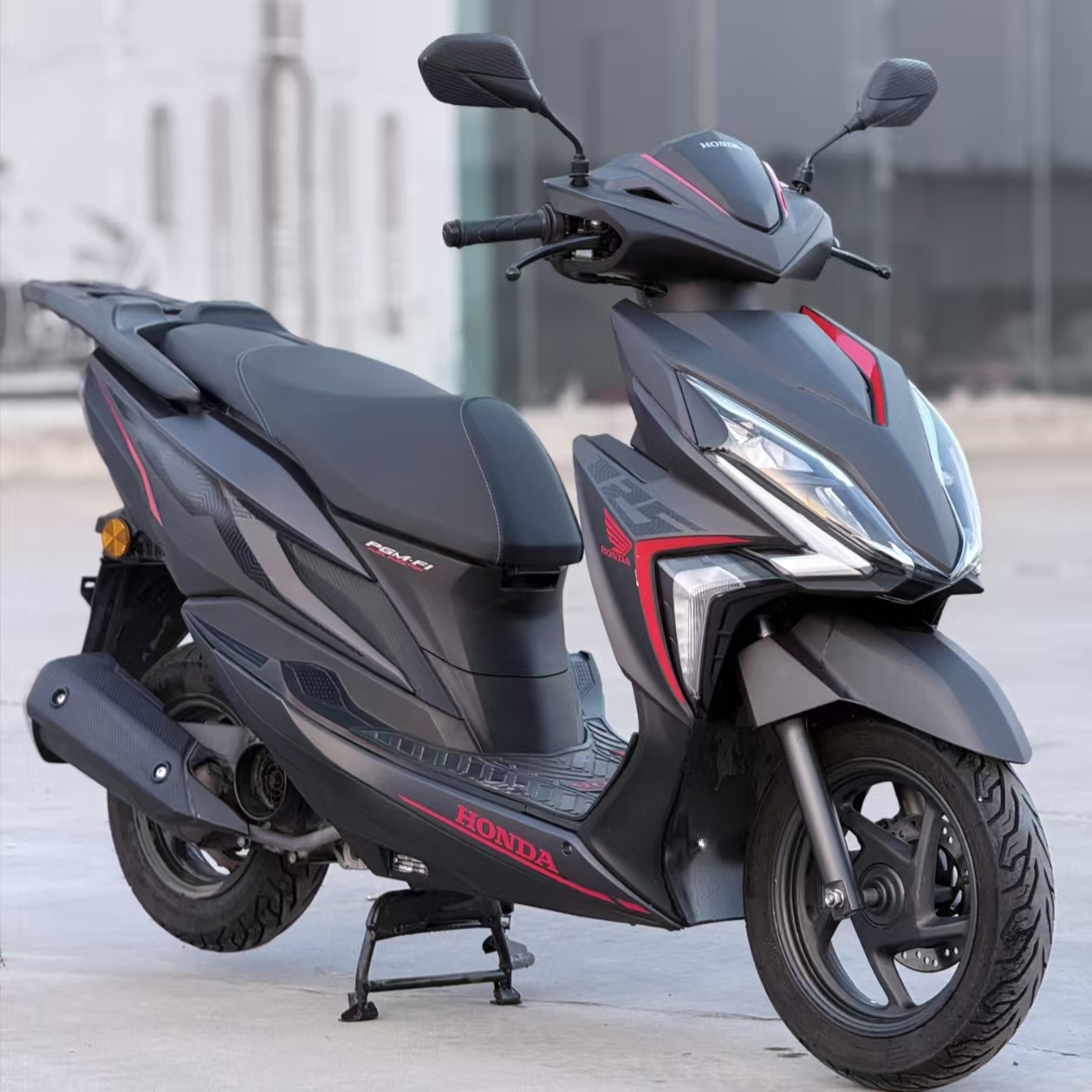 Honda Lead 125 - Top Quality Scooter Motorcycles for Sale