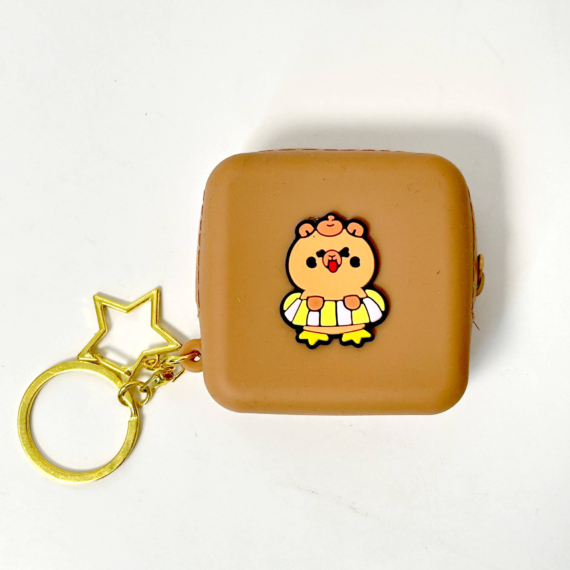 หมีว่ายน้ำ