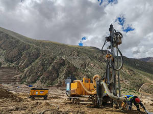 Plataforma de Perforación Rotatoria Hidráulica de Alto Torque RD45A-CS, Equipo de Perforación DTH Integrado con Mástil de Nivelación Automática para Obras de Construcción - Product Image 5